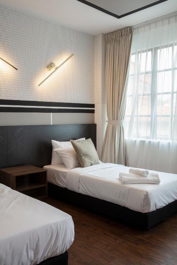 One Heritage Hotel Серембан Екстериор снимка
