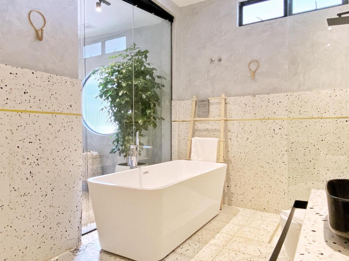 One Heritage Hotel Серембан Екстериор снимка